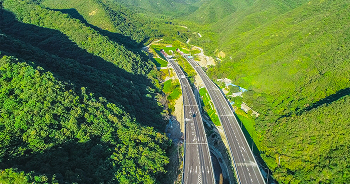 西大莊科隧道（原延崇松山隧道）